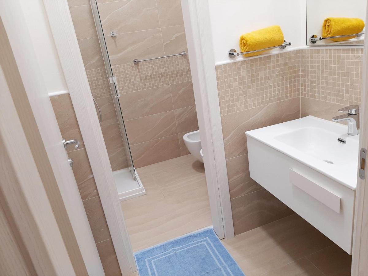 Trieste Center Rooms & Apartments - Fiori Di Τεργέστη Εξωτερικό φωτογραφία